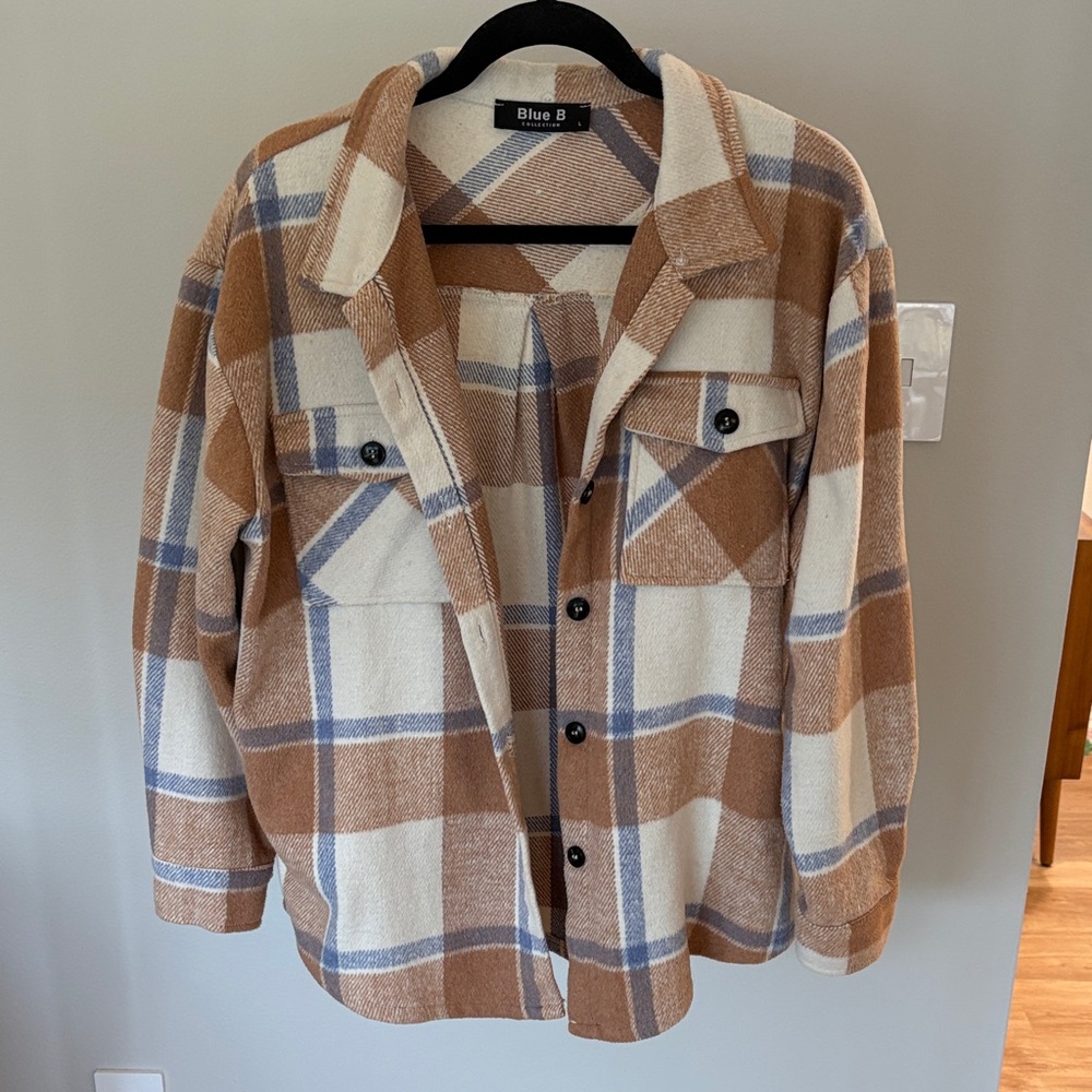 Blue B Women's Tan Plaid Jacket